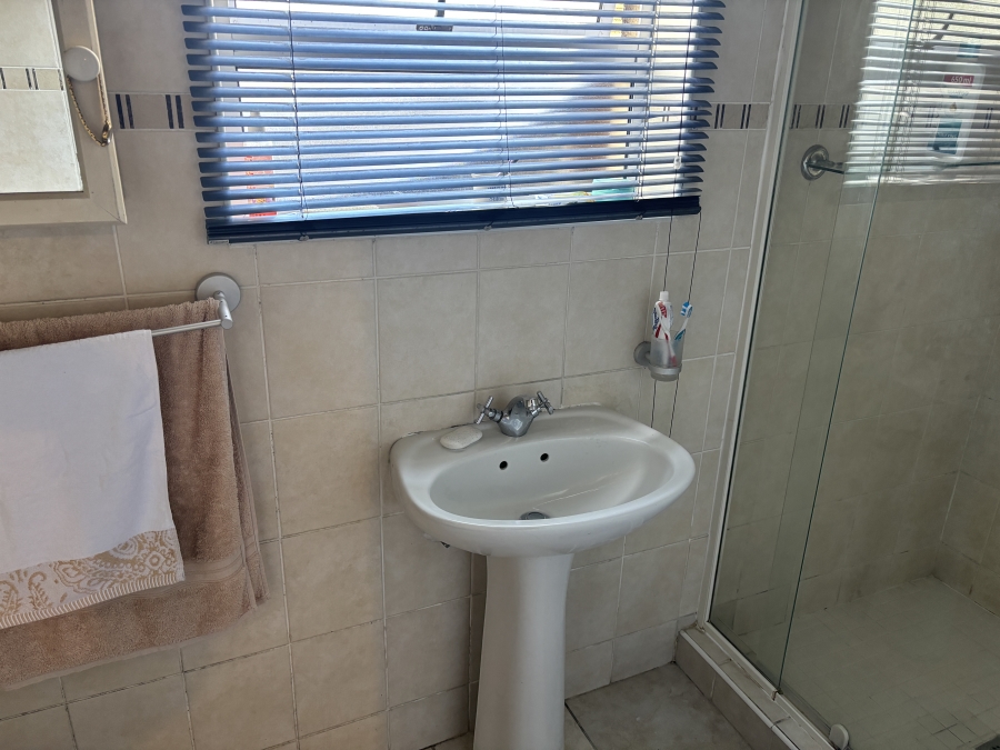 4 Bedroom Property for Sale in Parow Valley Western Cape